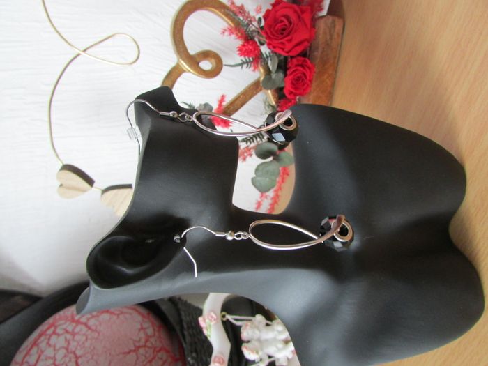 Boucles d'oreilles évolutives + perles cristal noir Zabok