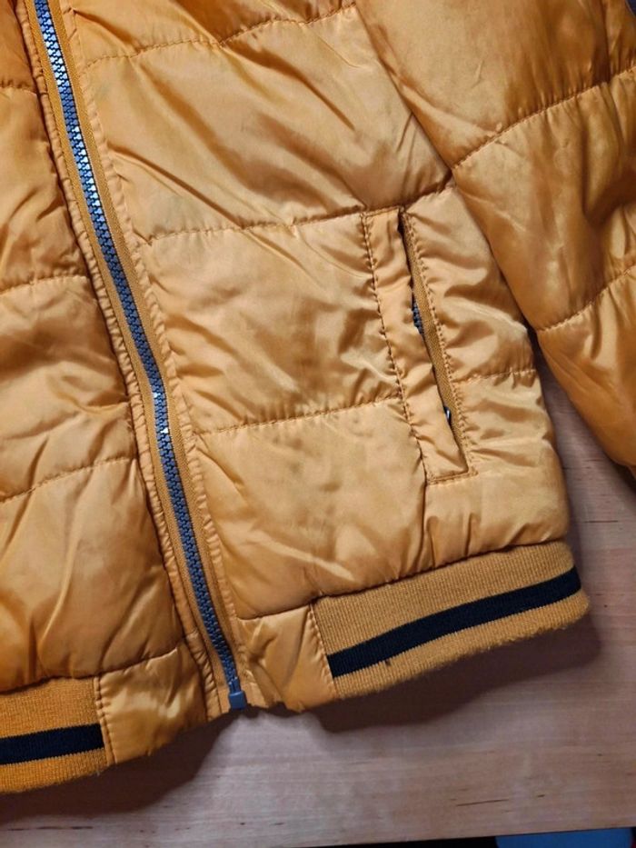 Doubleur de manteau pour garçon taille 6 ans  très bon état - photo numéro 3