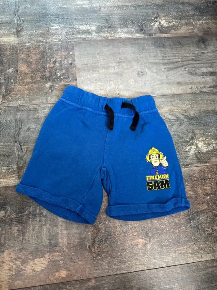 Short sam le pompier 110-116 cm