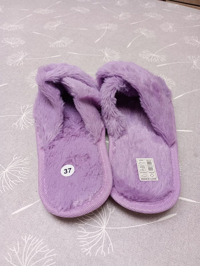 Pantoufles lilas - photo numéro 2