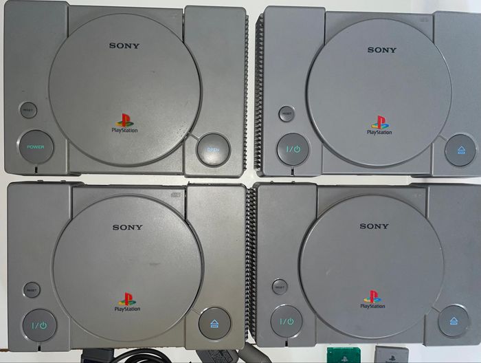 lot consoles PS1 + câbles, manettes, cartes mémoires - photo numéro 5