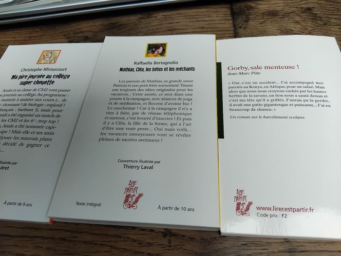 Lot de 3 livres : Gorby, sale menteus;Mathias,Clé, les bêtes  et les méchants; ma pire journée au collège super chouette. - photo numéro 2