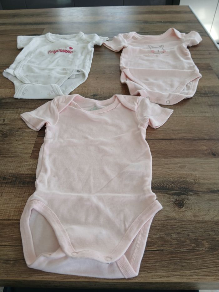 Lot 3 bodies 6 mois