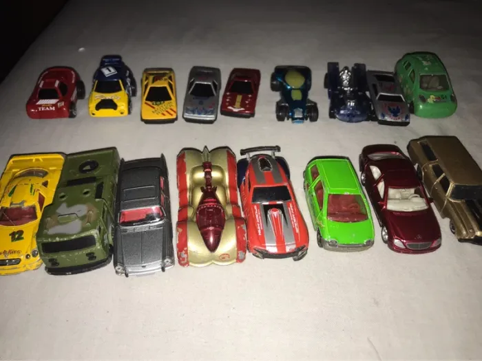 Gros lot de voitures - photo numéro 3