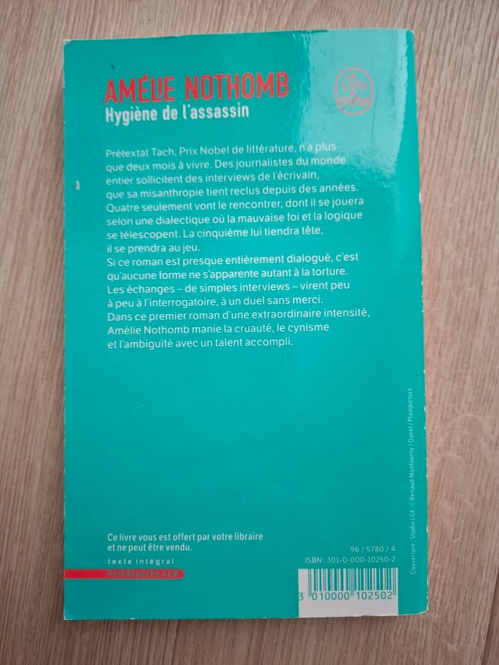 Lot de 3 livres de Amélie Nothomb en bon état - photo numéro 4