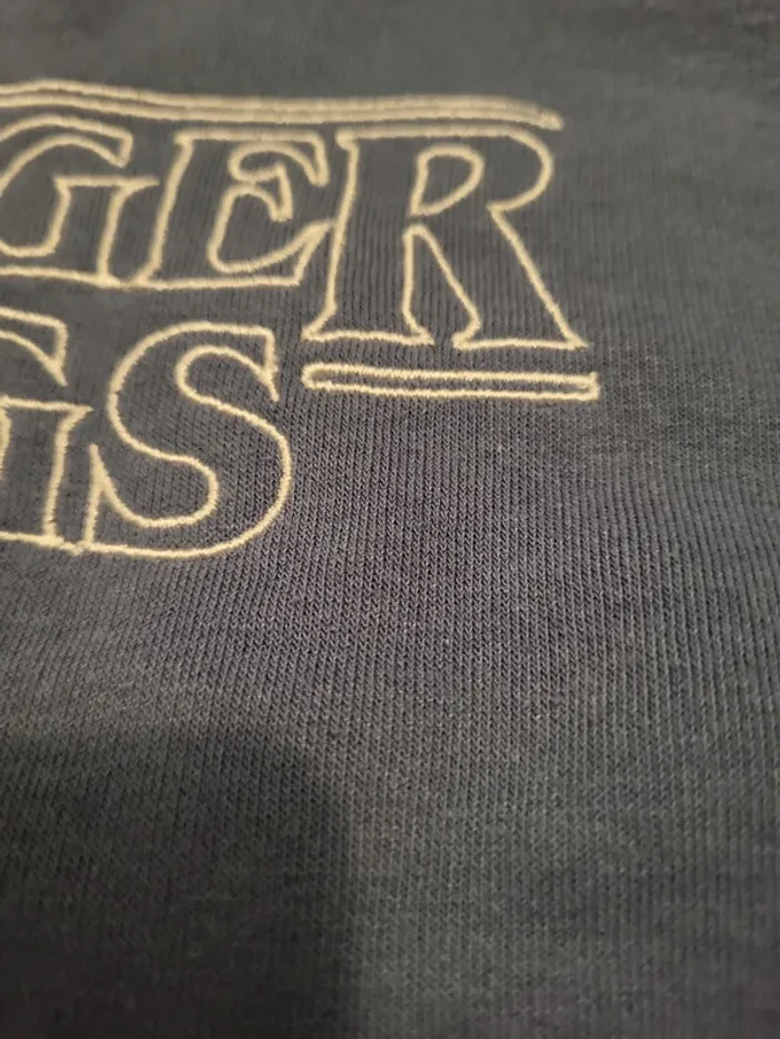 Pull stranger things Xs bleu - photo numéro 2