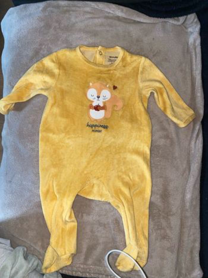 Lot pyjamas velours 6 mois - photo numéro 7