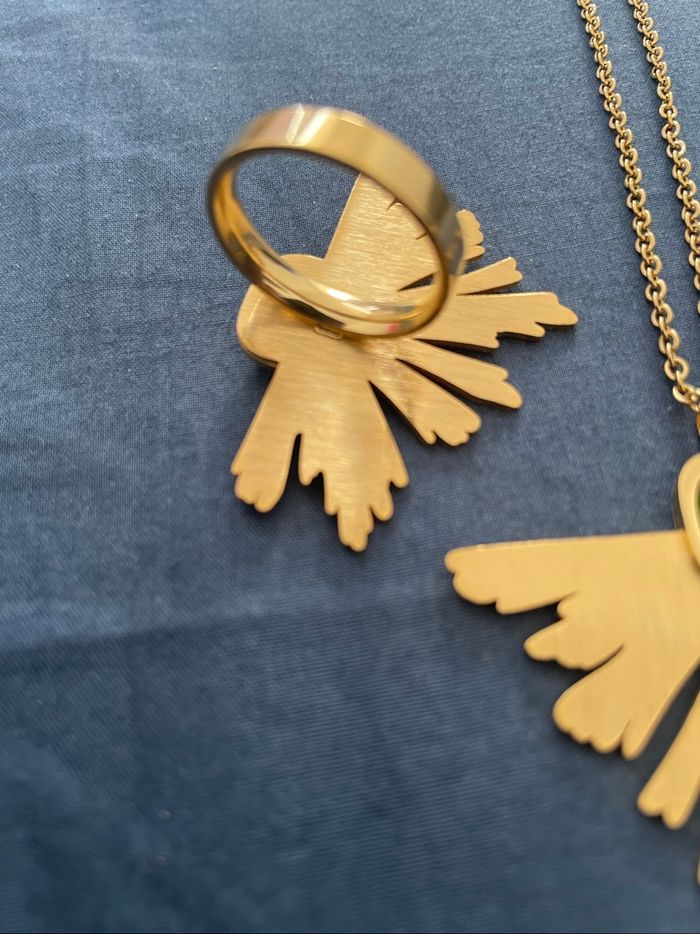 Parure bijoux dorés – collier, bracelet, bague - photo numéro 3