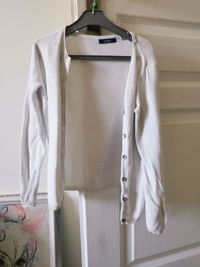 Lot gilet Okaïdi 8ans - photo numéro 4