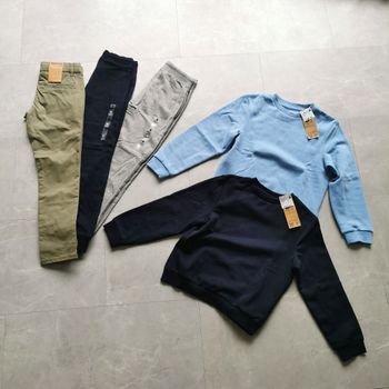Lot de vêtements garçon 8 ans - PANTALONS PULL SWEAT