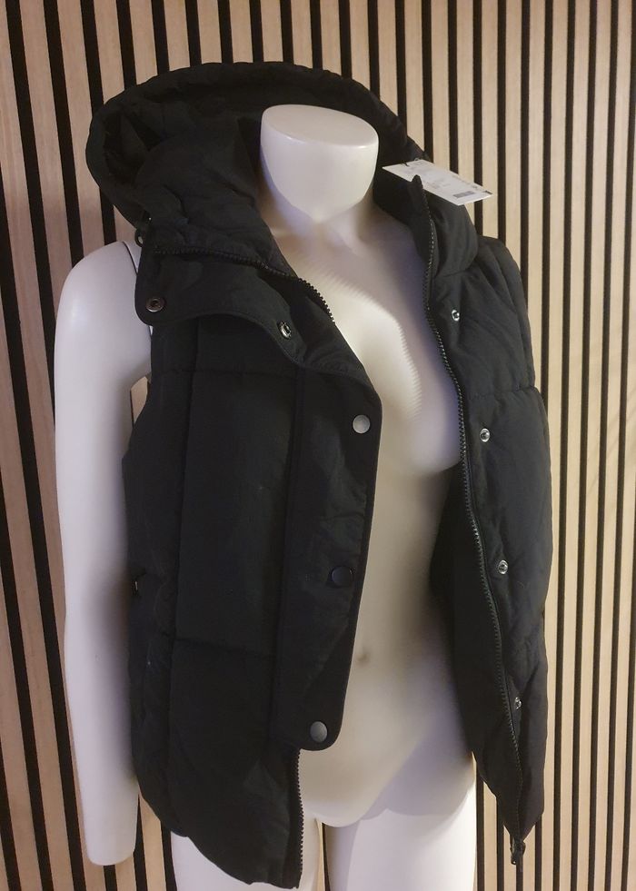 Magnifique doudoune sans manche JDY 🖤 - photo numéro 3