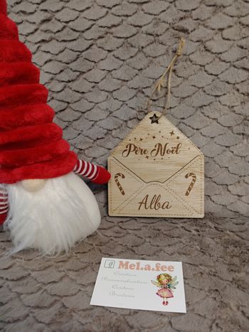 Enveloppe en bois pour le sapin