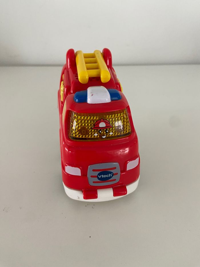 Tut tut bolide Vtech Jeff pompier en chef - photo numéro 3
