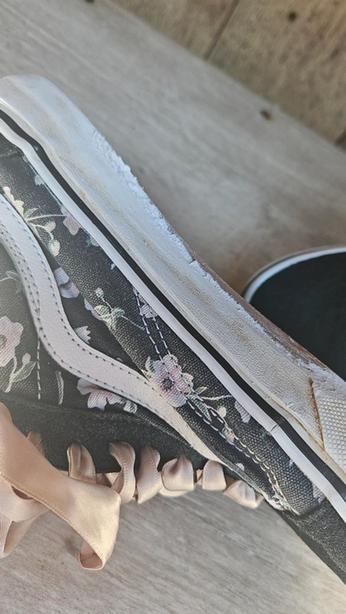 Vans noires fleuries 🌸 - photo numéro 4