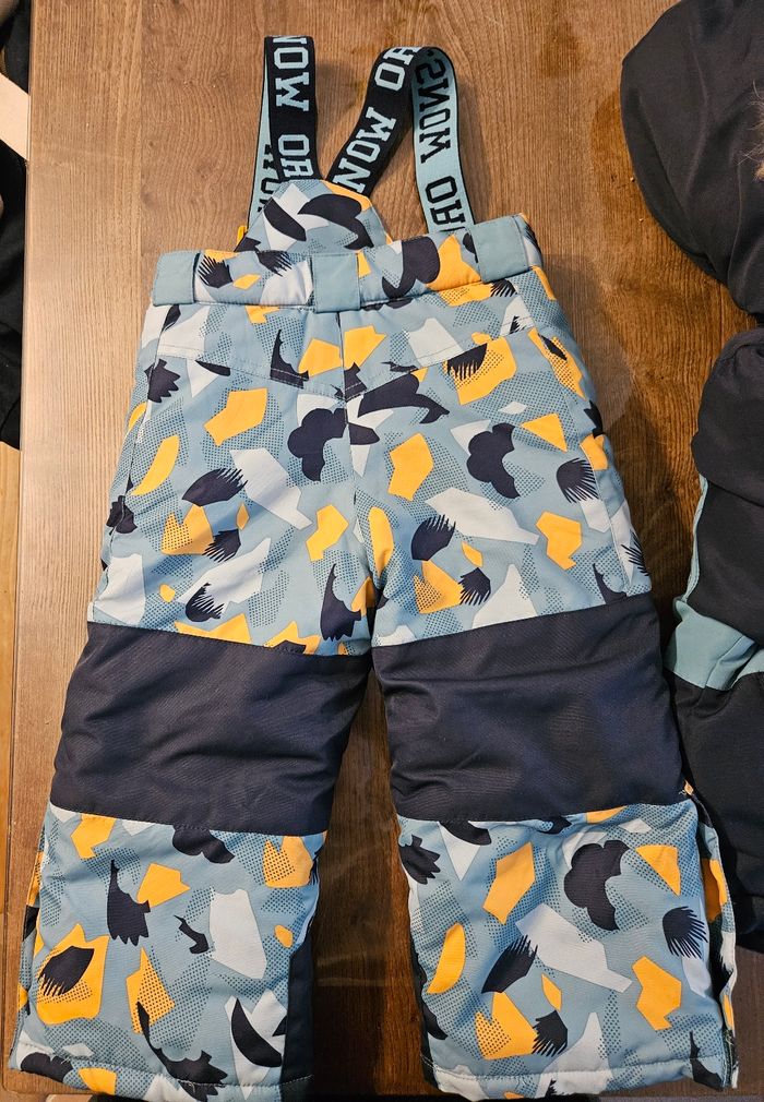 Ensemble pantalon et veste de ski / combinaison de ski 3 ans - photo numéro 4