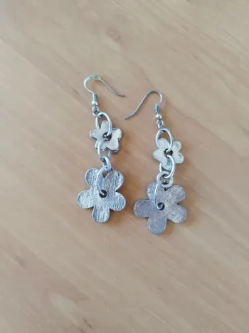 Boucle d'oreille fleur