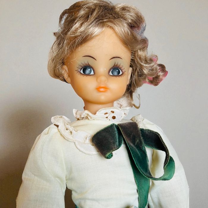 Grande poupée Bella ancienne, produite en France 197, 55 cm de hauteur - photo numéro 6