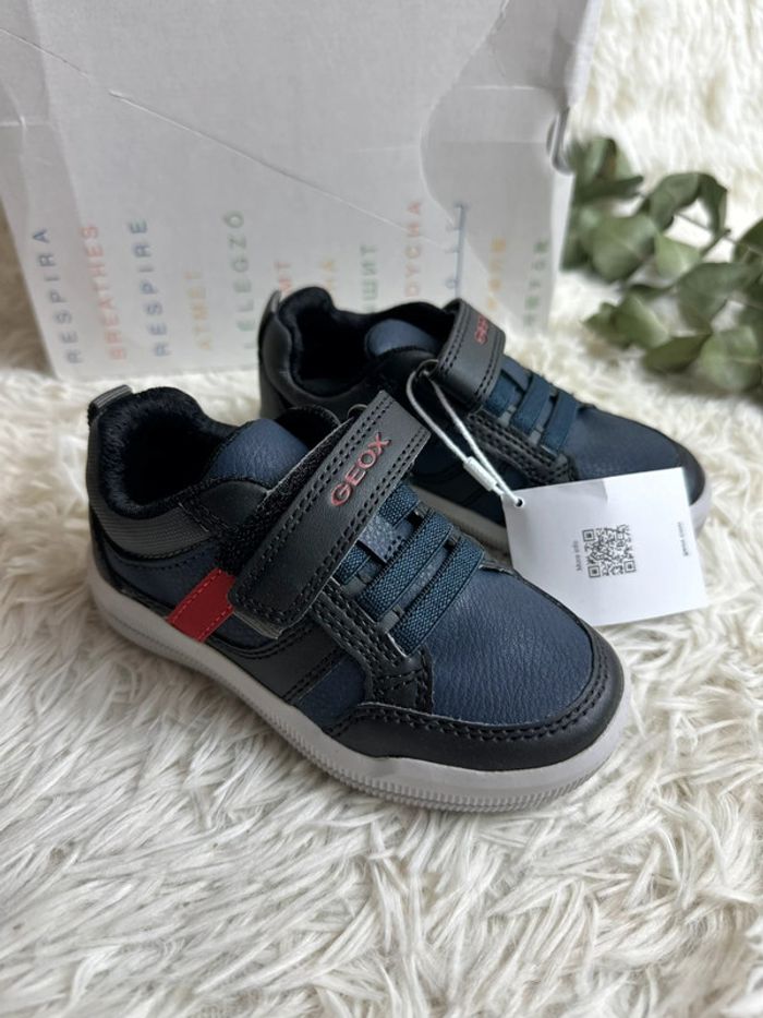 Paire de chaussures geox Azarch boy taille 24 - photo numéro 2
