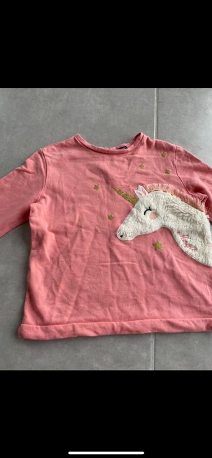 Pull Licorne Kiabi 10 ans - photo numéro 3