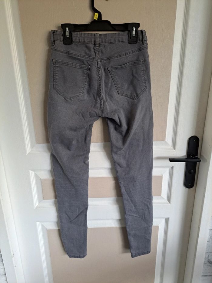 Jean skinny gris taille 34 - photo numéro 2