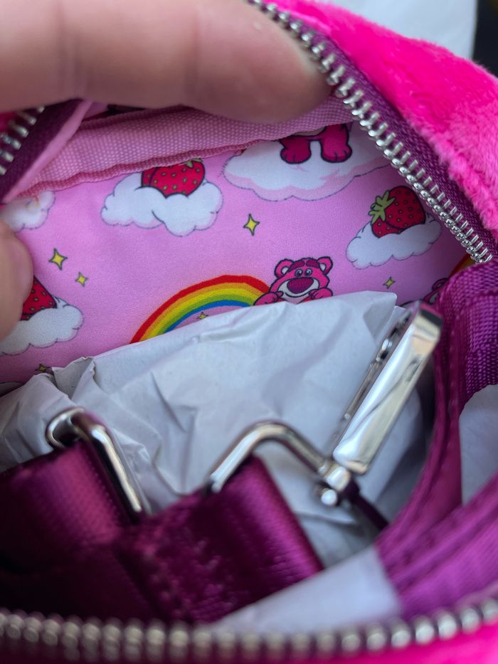 Disney by Loungefly sac à bandoulière Pixar Toy Story Lotso Crossbuddies - photo numéro 3