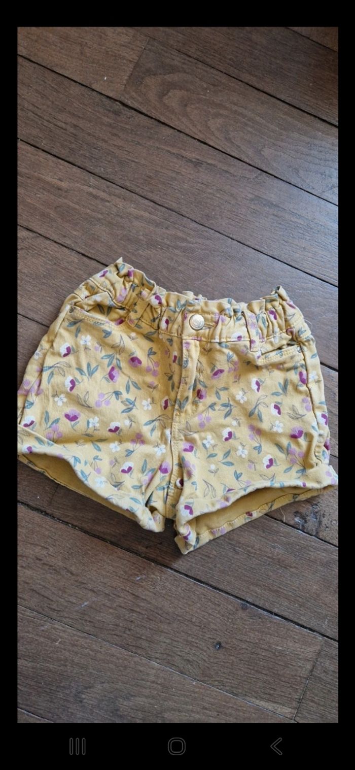 Short 4 ans