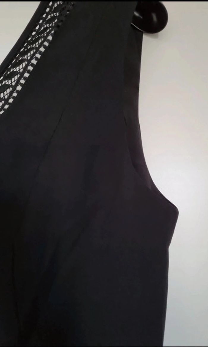 Robe noire trapèze, sans manches - photo numéro 3