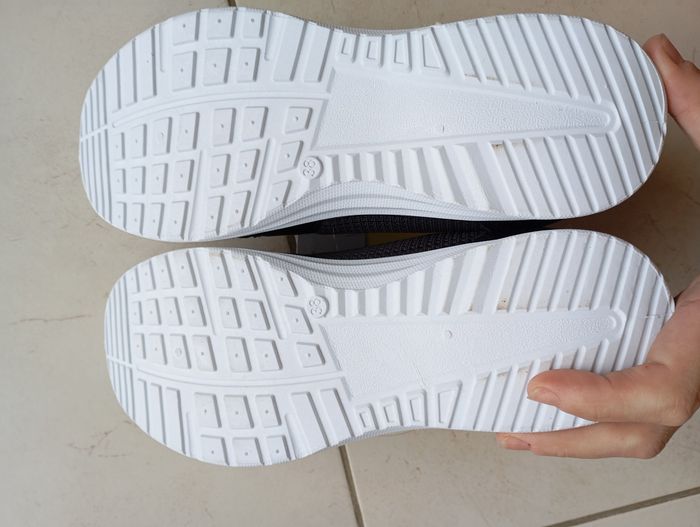 Basket noire mixte taille 38 neuve étiqueté - photo numéro 3