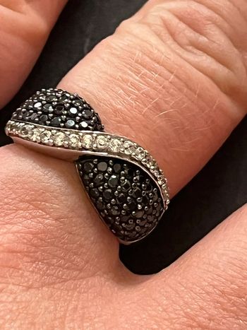 Belle bague en argent massif avec pierres blanches et noires T. 58 femme TBE