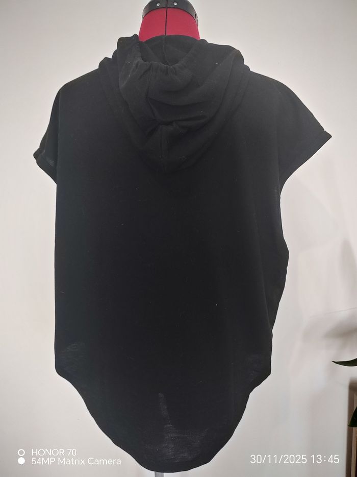 T shirt a capuche - photo numéro 3