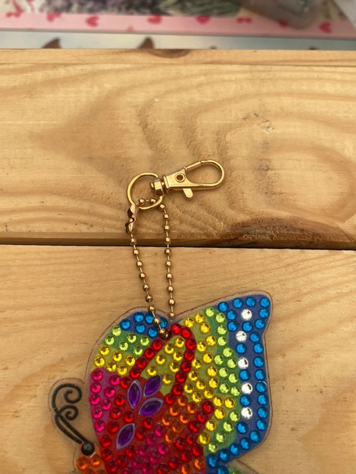 Porte clé recto/verso papillon 🦋 en Diamond painting - photo numéro 2