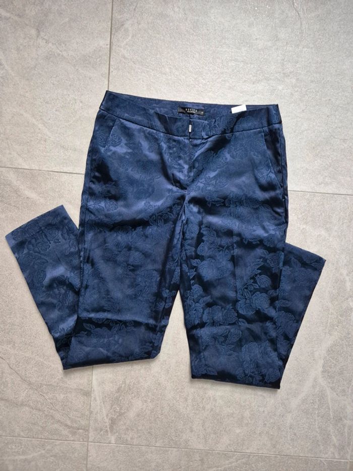 Pantalon tissus satiné brodé bleu foncé - photo numéro 3