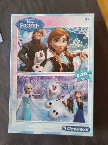 Lot de 2 puzzles Reine des neiges
