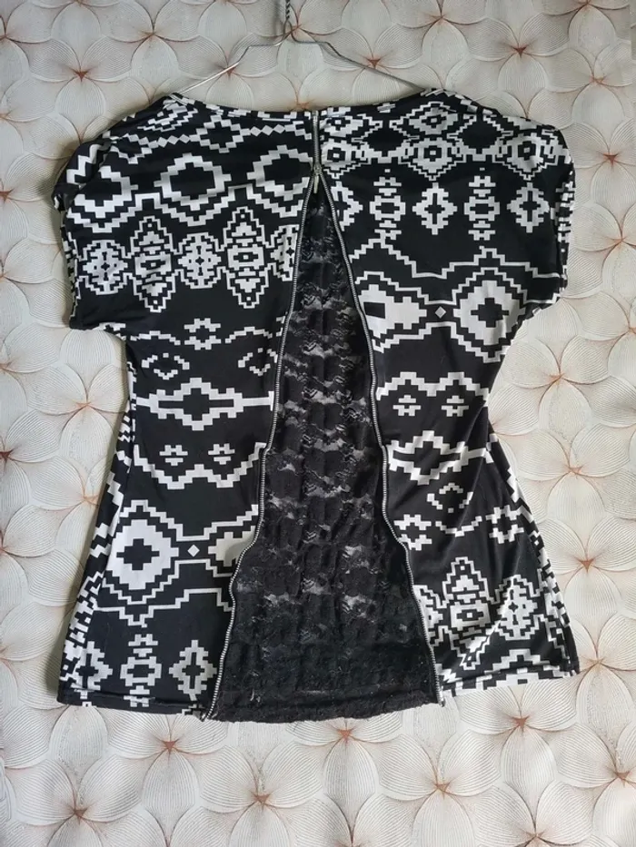 Haut imprimé dos dentelle noir et blanc taille L  Kwoman - photo numéro 2