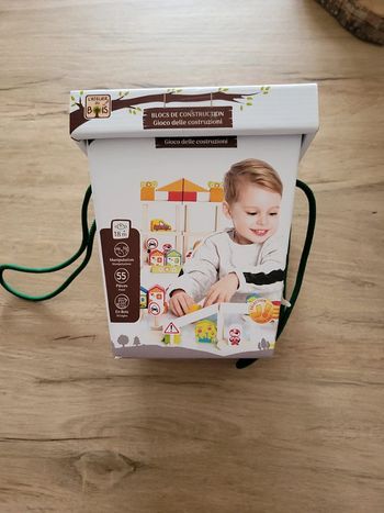 Jeu de construction en bois