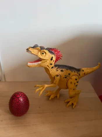 Dinosaure et œuf