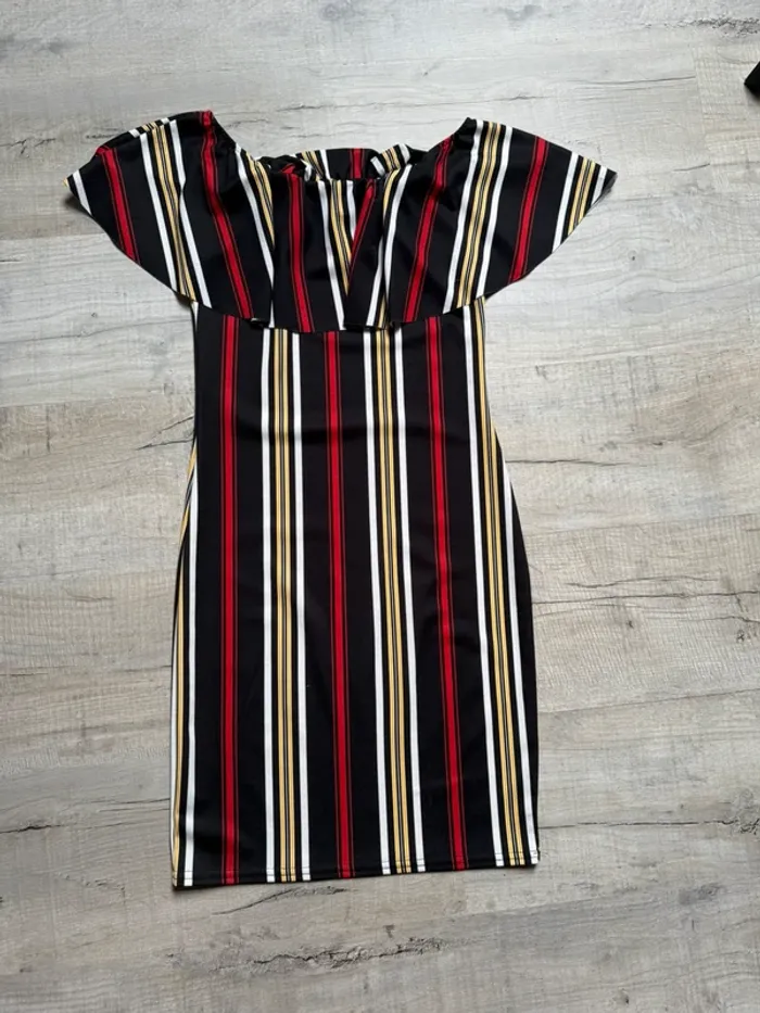 Robe épaule dénudée - photo numéro 9