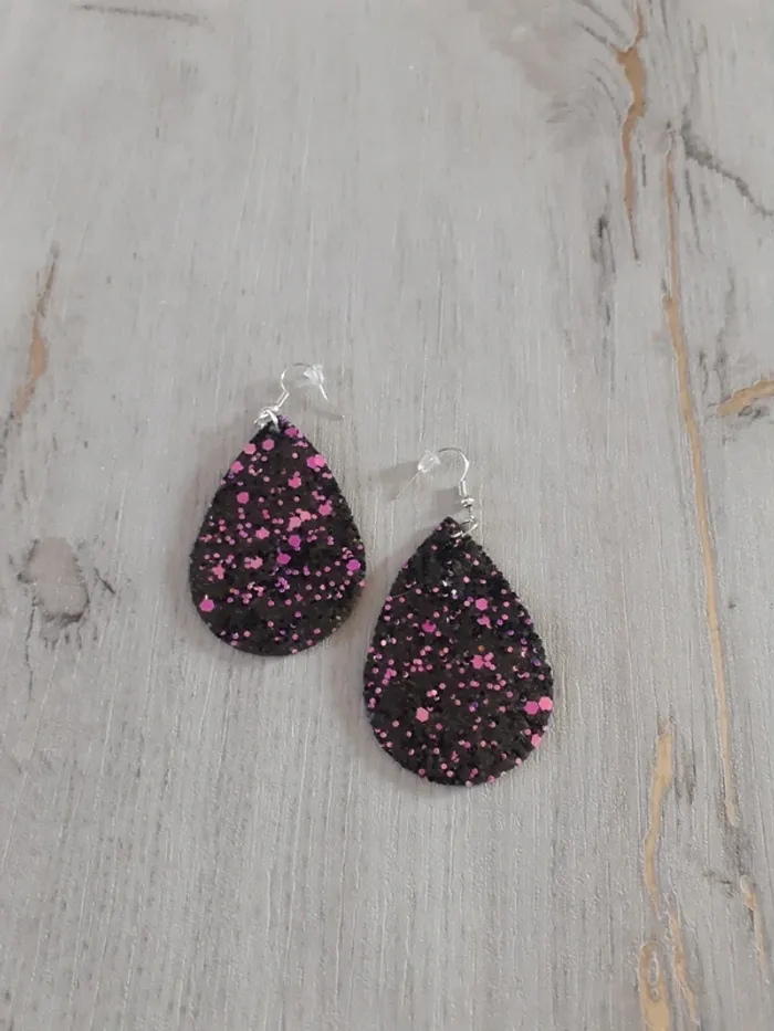 Boucles d'oreilles noir paillettes