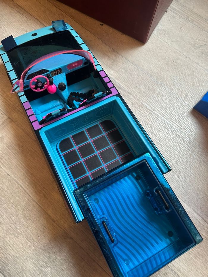 Voiture lol surprise - photo numéro 3