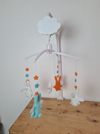 Mobile musical lit bébé Trousselier