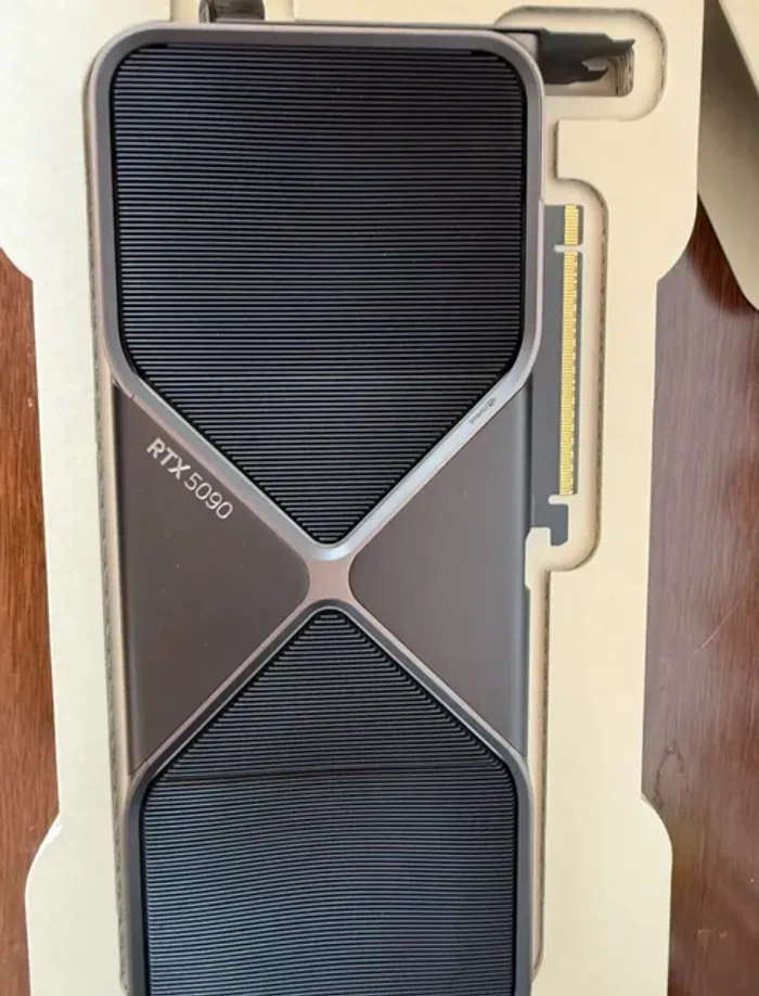 Carte graphique GeForce RTX 5090 FE Founders Edition - photo numéro 5