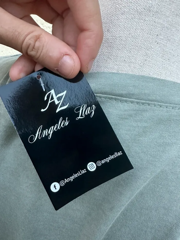 🌿 T-shirt kaki neuf - Angeles Llaz - Lin & détails argentés - Taille M - photo numéro 12