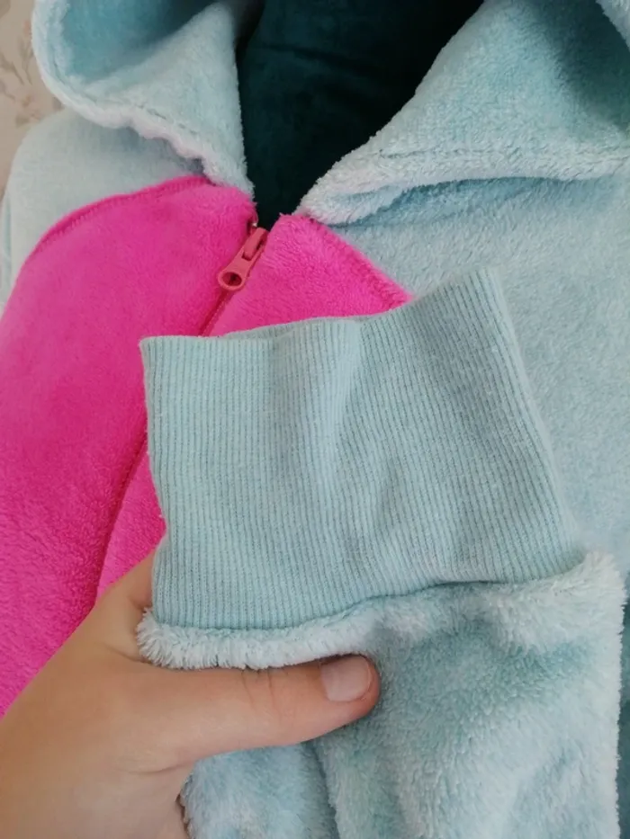 Combinaison pyjama bleu clair avec capuche et tête de licorne / in extenso / (M) - photo numéro 4