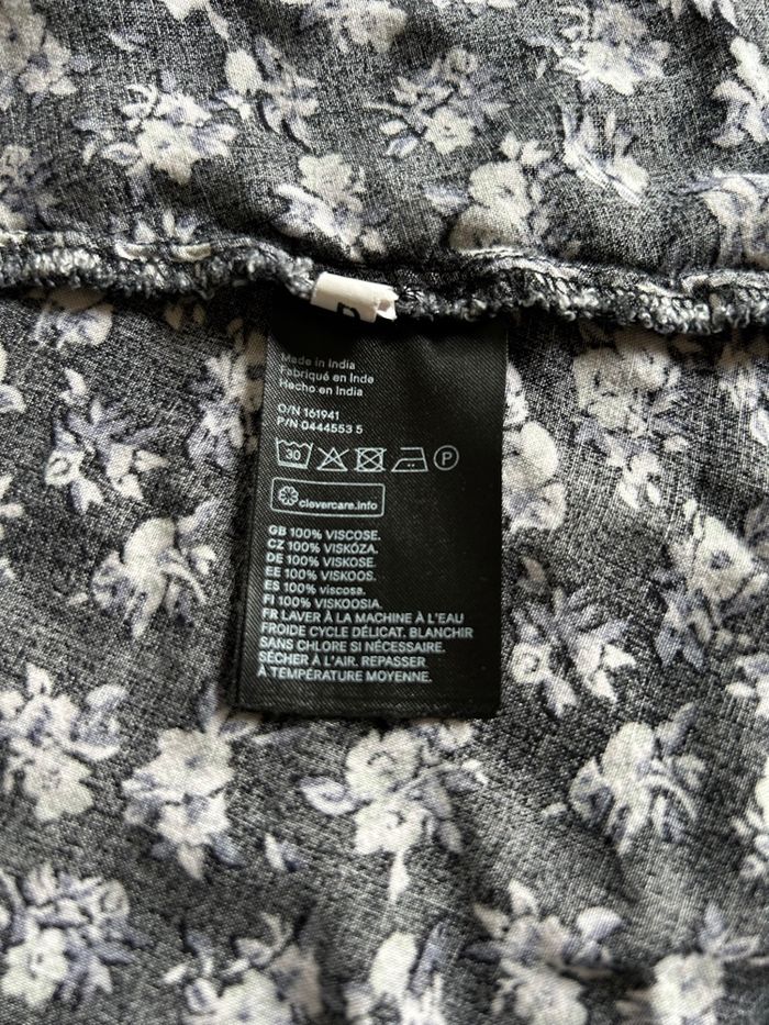 Robe noir fleuri vert d’eau et blanc 40 H&M - photo numéro 2