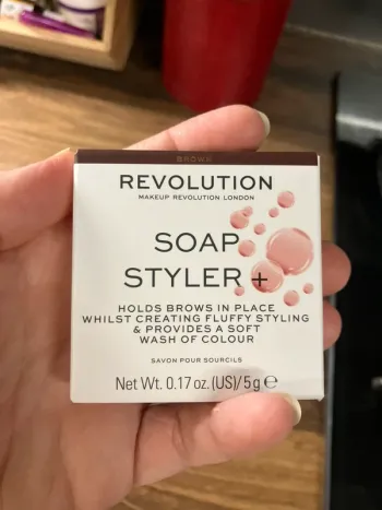Savon pour sourcils révolution