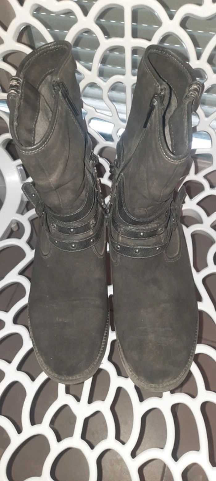 Chaussures/botte mustang T40