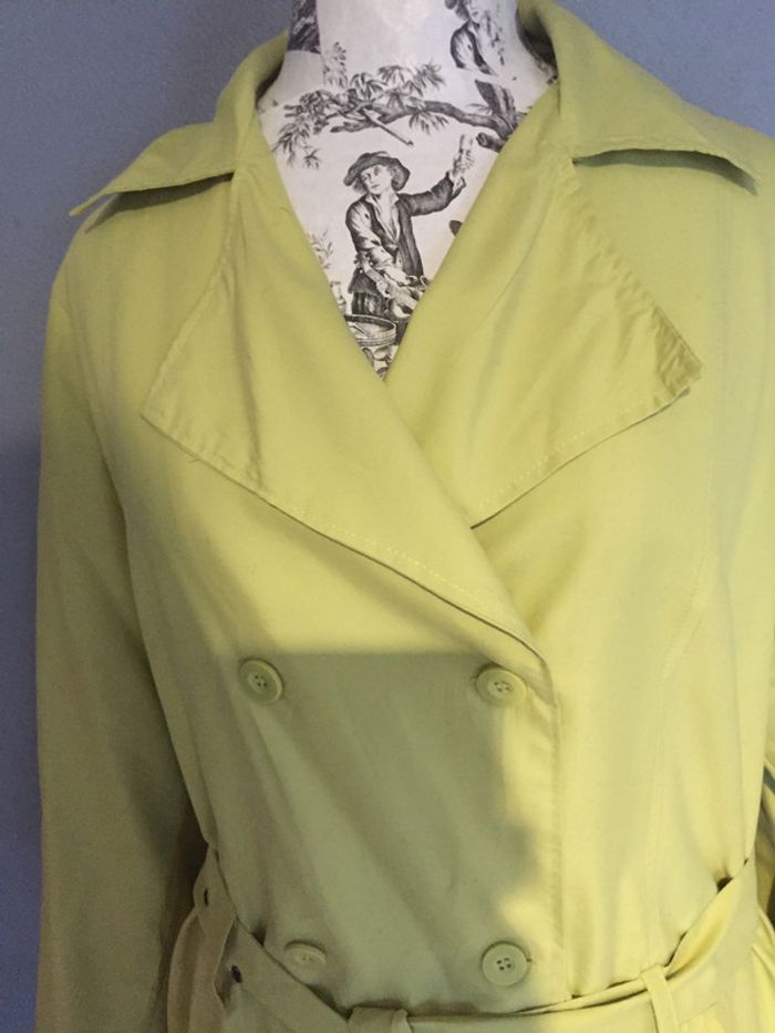 Joli trench vert pomme très léger T 42/44 - photo numéro 2