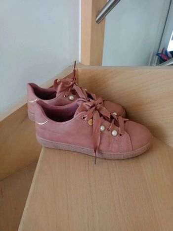 Baskets rose 37 Stand Privé