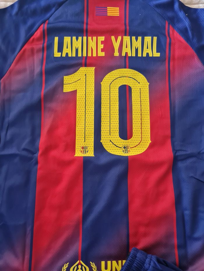 Ensemble maillot football Barcelone - 14 ans - Domicile - photo numéro 2