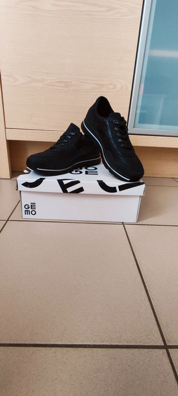 Baskets noires  femme 38 - photo numéro 2